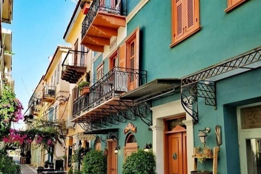 Kyveli Suites