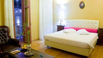 Suite (Triple) | Pillowtop beds, free WiFi, bed sheets