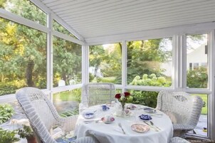 包含每日全套早餐