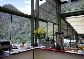 รวมอาห��ารเช้าแบบบุฟเฟ่ต์ ทุกวัน