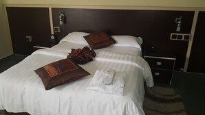 Unclassified image, 5 of 23, button - Hotel Hayatt (Nouakchott)