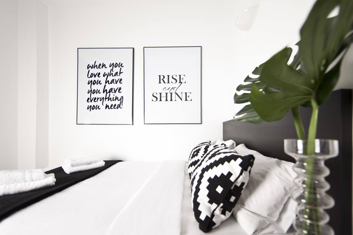In-room safe, soundproofing, iron/ironing board, free WiFi