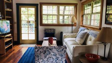 Flat-screen TV, fireplace