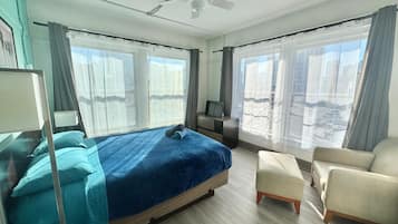 Deluxe Double Room, 1 Queen Bed, Air conditioning, City View