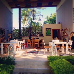 Café da manhã continental grátis todos os dias