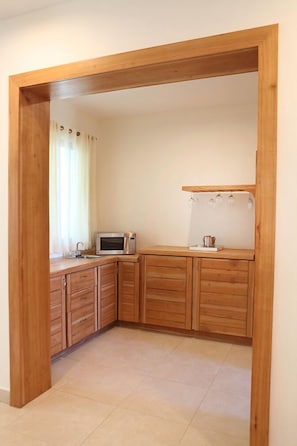 Superior Suite, Garden View | Private kitchenette | Fridge, coffee/tea maker
