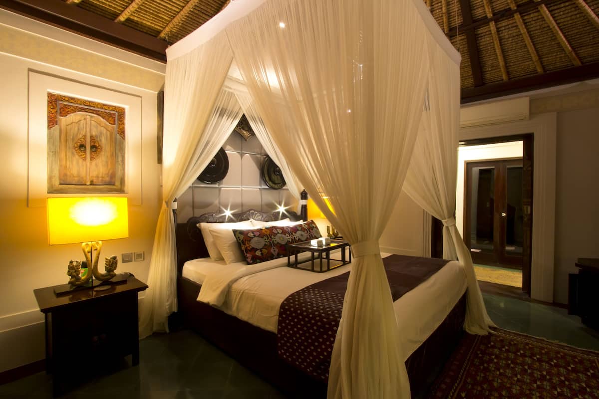 2 bedrooms, premium bedding, Select Comfort beds, in-room safe