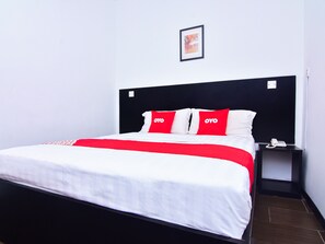 Standard Double Room, 1 Queen Bed | Iron/ironing board, free WiFi, bed sheets - Hotel O Astana Hotel (Tawau)