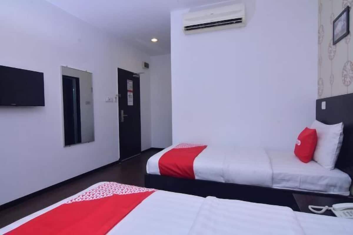 Desk, iron/ironing board, free WiFi, bed sheets
