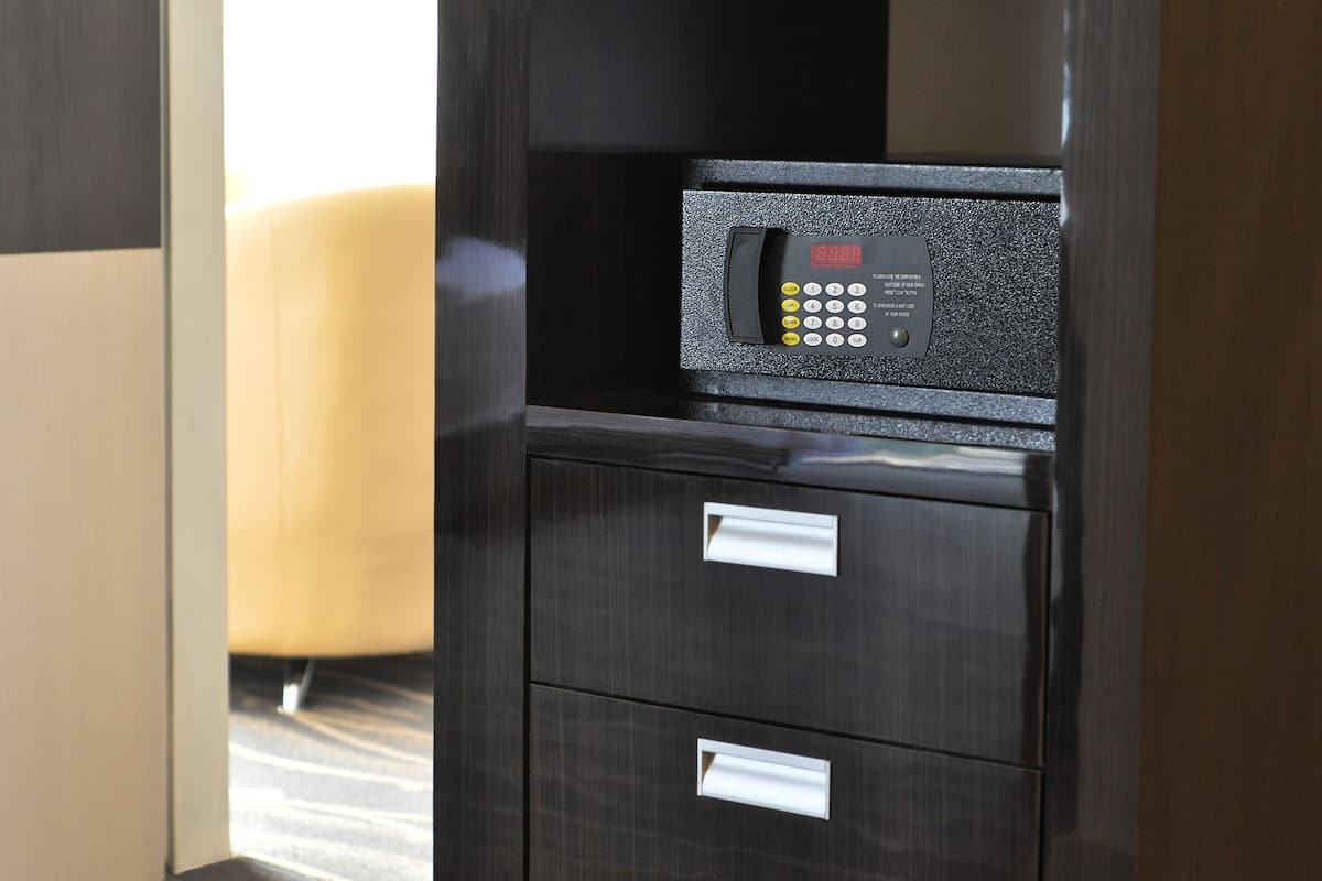 1 bedroom, minibar, in-room safe, desk