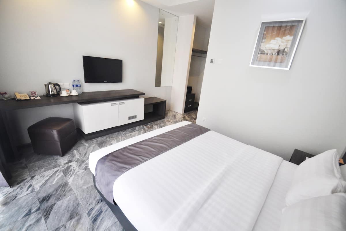 1 bedroom, minibar, in-room safe, desk