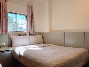 Double Room | Property entrance - Ruei Gung Business Hotel (Kaohsiung)