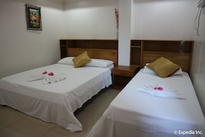 Deluxe Room | Minibar, desk, rollaway beds, free WiFi