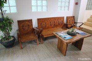 Siddeområde i lobbyen