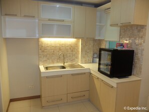 Deluxe Room | Private kitchenette