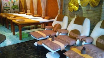 Couples treatment room(s), body scrubs, facials, manicures and pedicures
