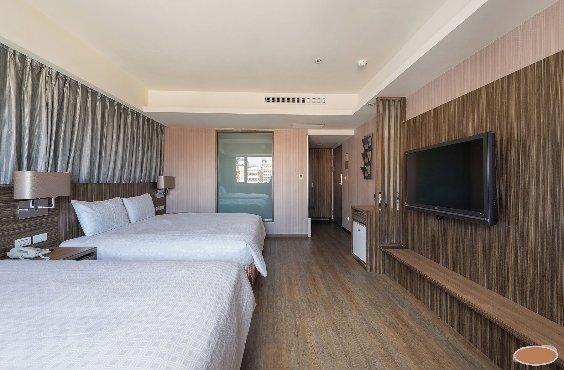 Family Quadruple Room, 2 Double Beds | Desk, free WiFi