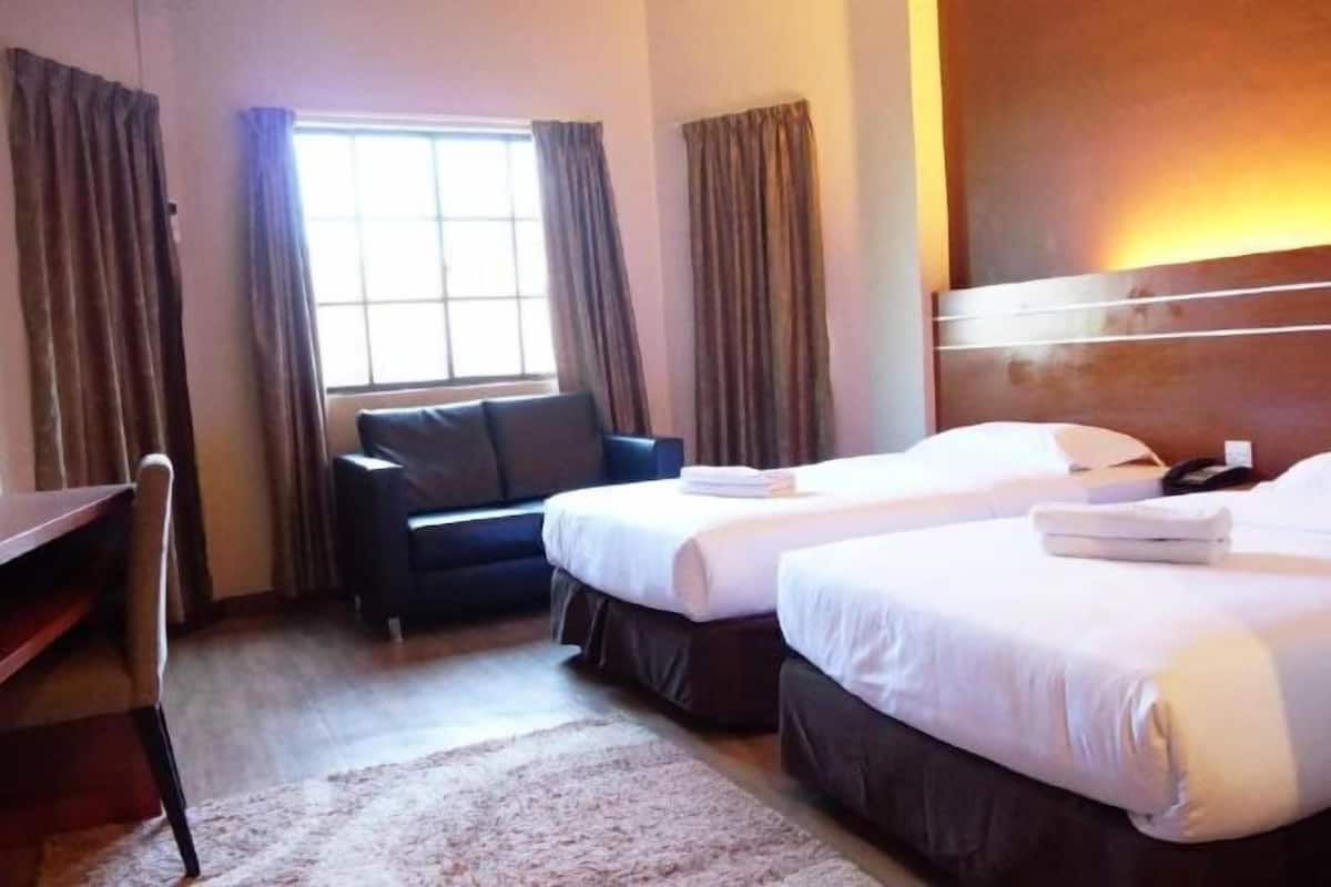 In-room safe, free WiFi