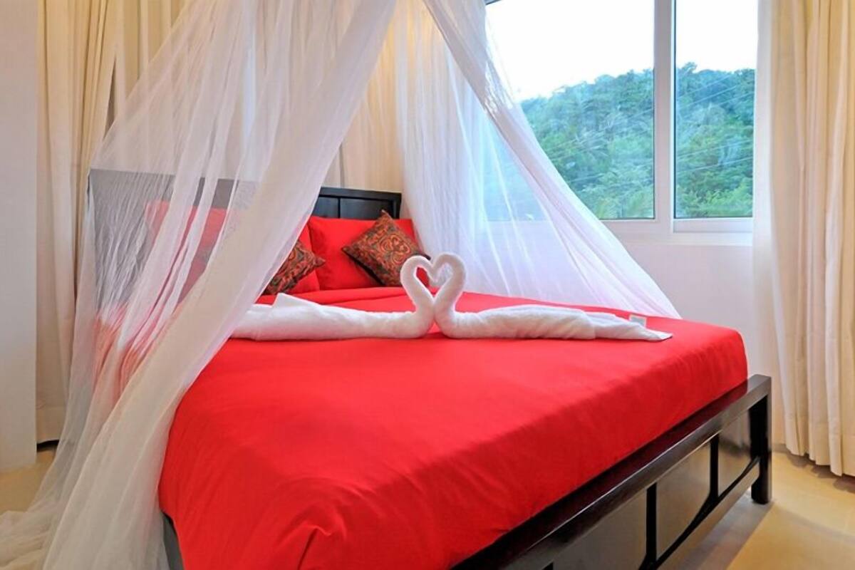 Laurel Suites