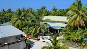 Unclassified image, 5 of 38, button - TME Retreats Dhigurah (Dhigurah)