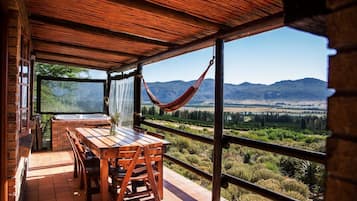 Romantisches Ferienhaus, 1 Schlafzimmer, Talblick | Terrasse/Patio