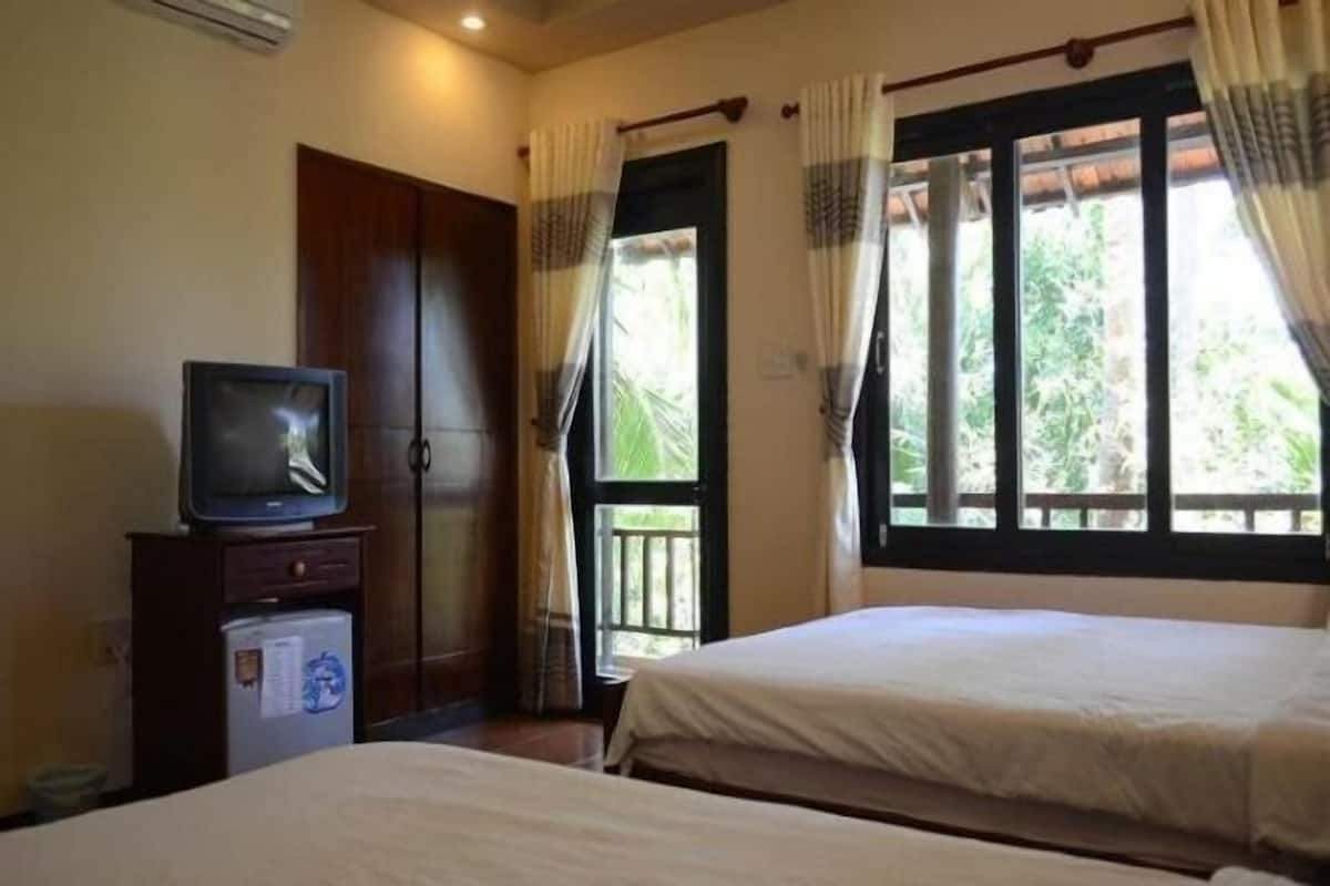 Minibar, in-room safe, soundproofing, free WiFi