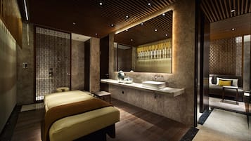 Hot tub, body treatments, hydrotherapy, aromatherapy, body wraps