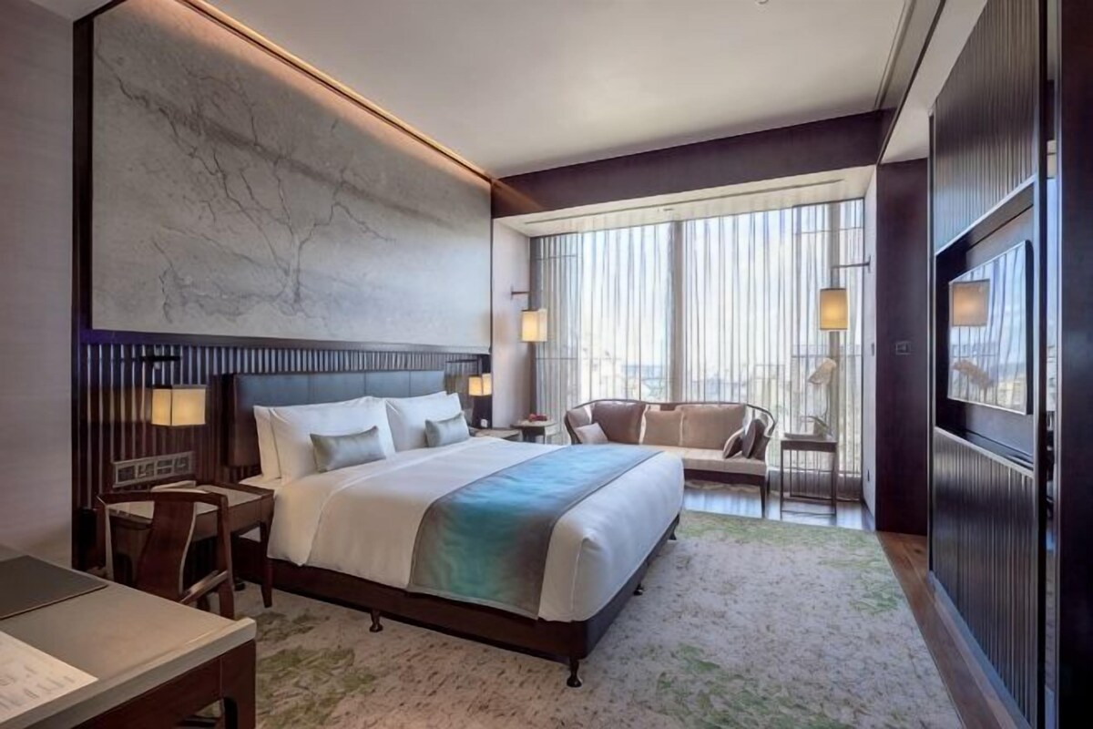 Minibar, in-room safe, desk, blackout drapes