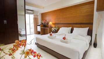 Suite Triple Room | 書桌、免費 Wi-Fi、床單