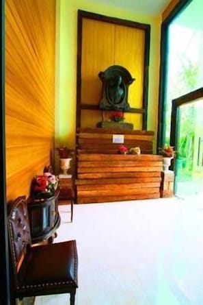 Thai massages, massage/treatment rooms