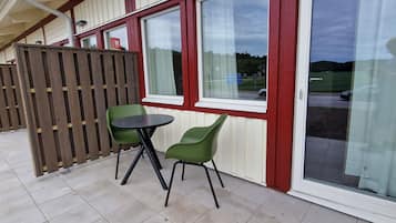 Desk, laptop workspace, iron/ironing board, free WiFi