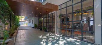  MAGNUS AERITH STUDIOS, EXECUTIVE RESIDENCES