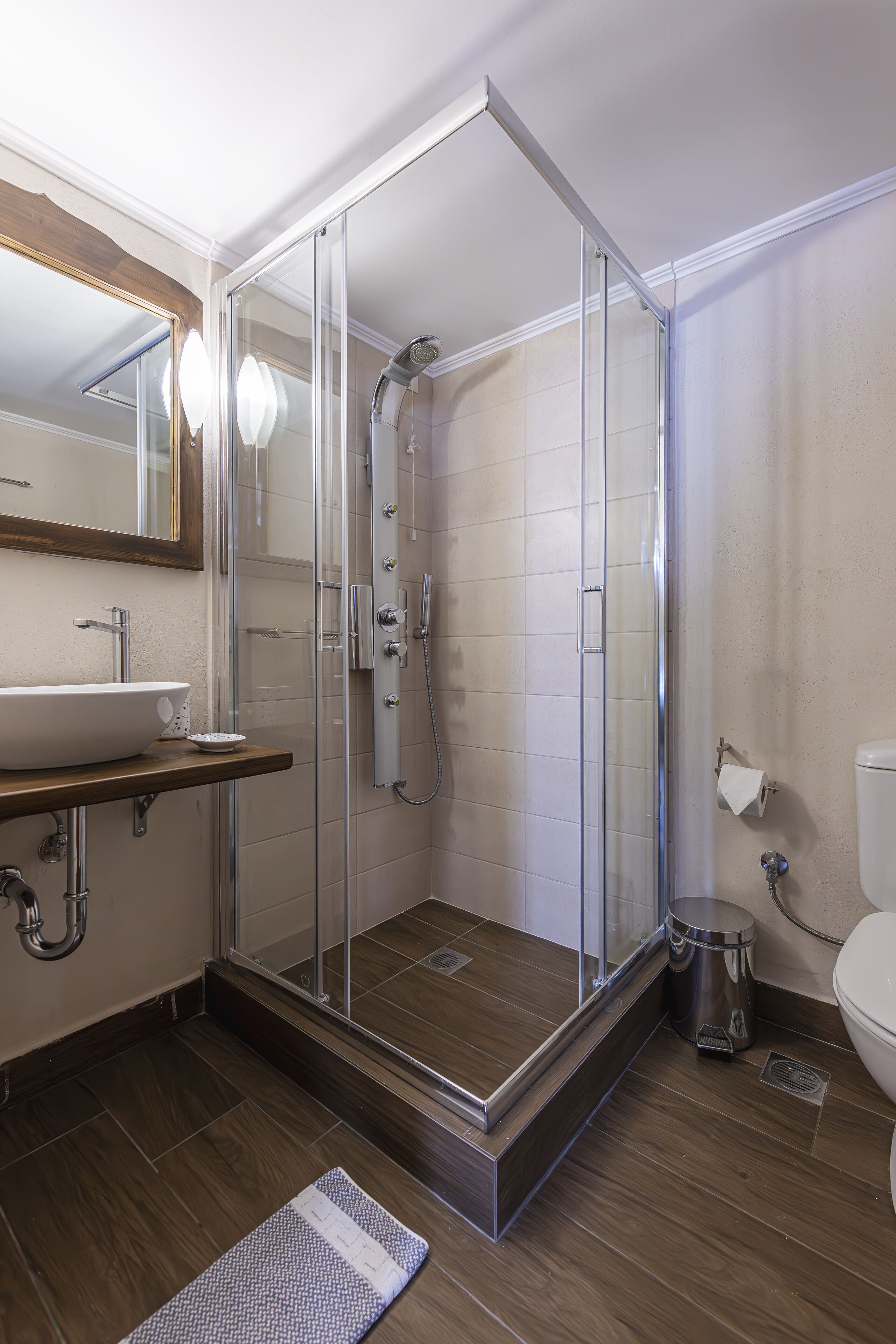 family duplex | bathroom | hydromassage showerhead, designer toiletries, hair dryer, slippers