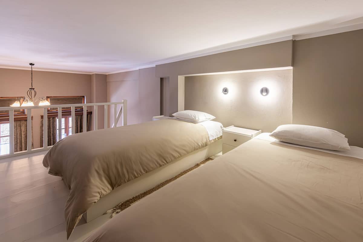 family duplex | iron/ironing board, free cots/infant beds, free wifi, bed sheets