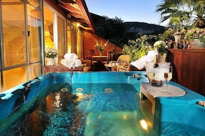 Royal-Suite | Außen-Whirlpool