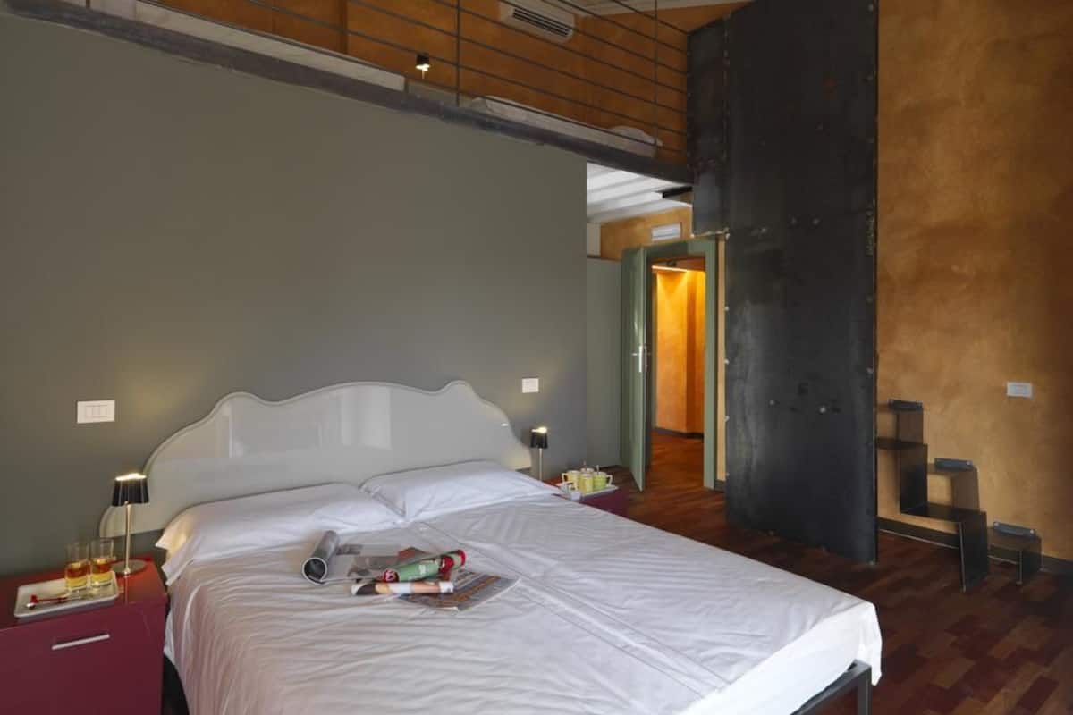 Family Room (Beach Access) | Wi-fi