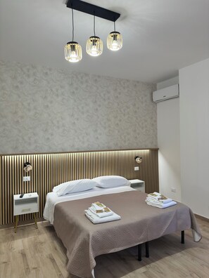 高級客房, 1 間臥室 | 筆電工作空間、熨斗/熨衣板、免費無線上網、床單