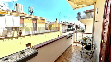 Classic Apartment, 2 Bedrooms | Terrace/patio