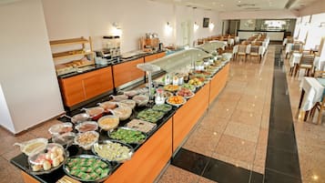 Breakfast, lunch and dinner served