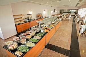 Frühstück, Mittagessen und Abendessen