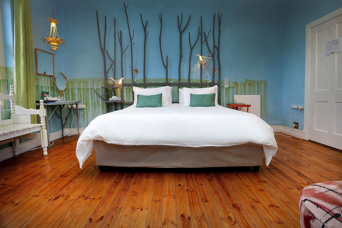 Luxury Double Room (Groot Karoo) | Ropa de cama de alta calidad, caja fuerte, decoración individual