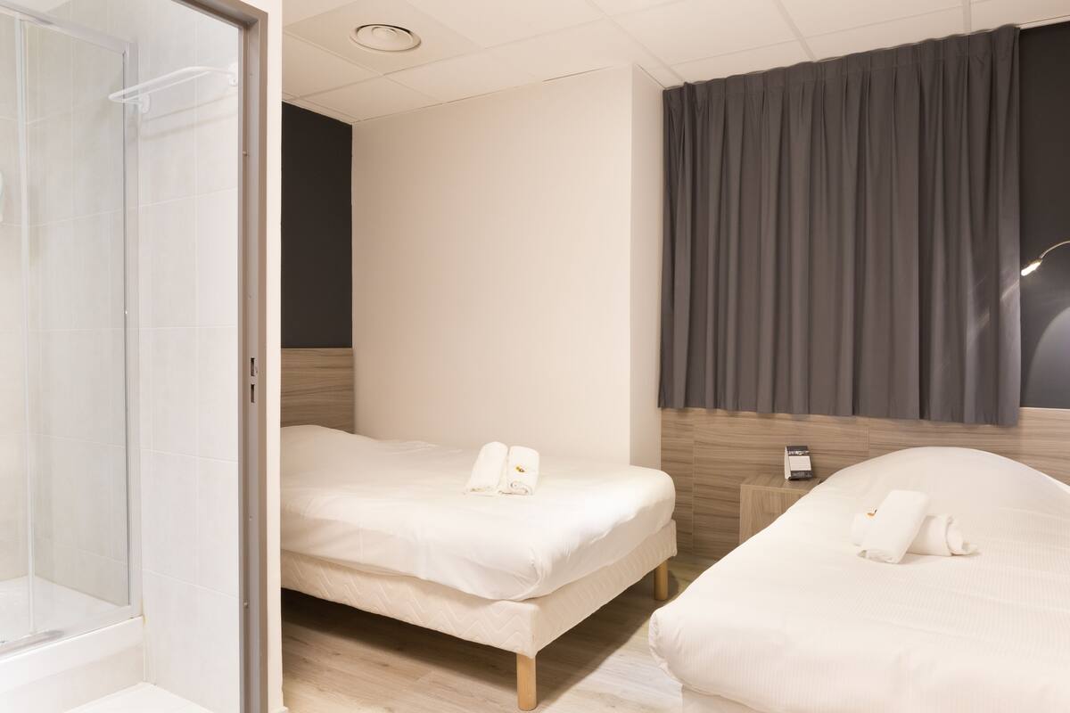 舒適雙床房 | 隔音、熨斗/熨衫板、免費 Wi-Fi、床單