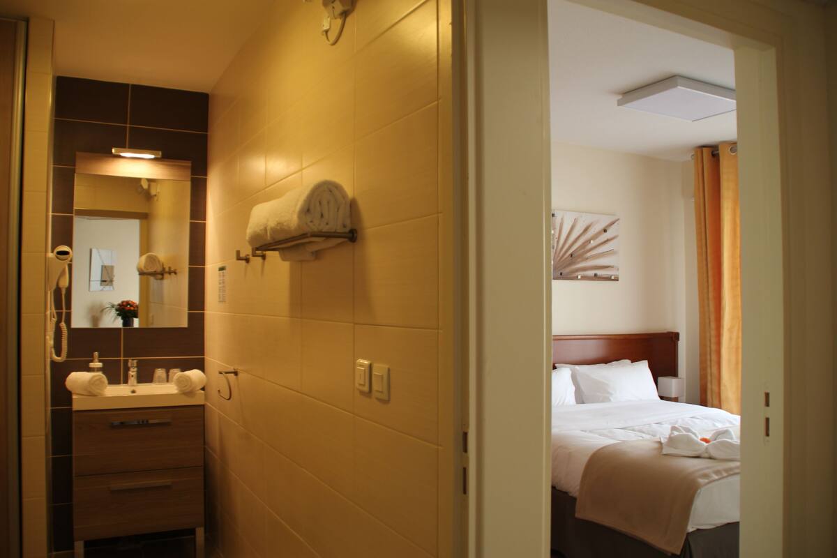 family room, 1 bedroom, non smoking, balcony | bathroom | shower, free toiletries, hair dryer, towels