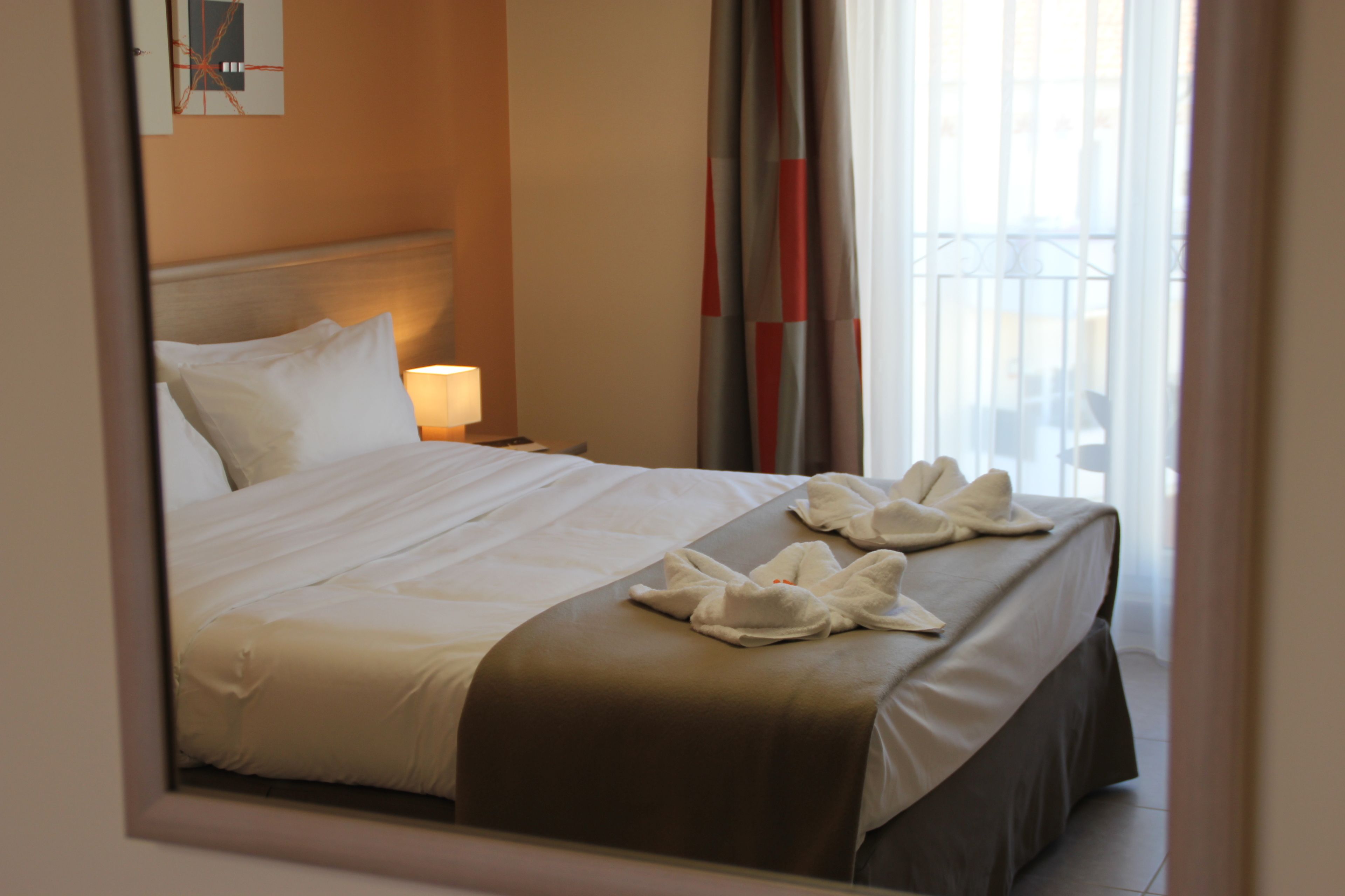 standard double room, 1 double bed, non smoking, balcony | 1 bedroom, minibar, in-room safe, individually decorated