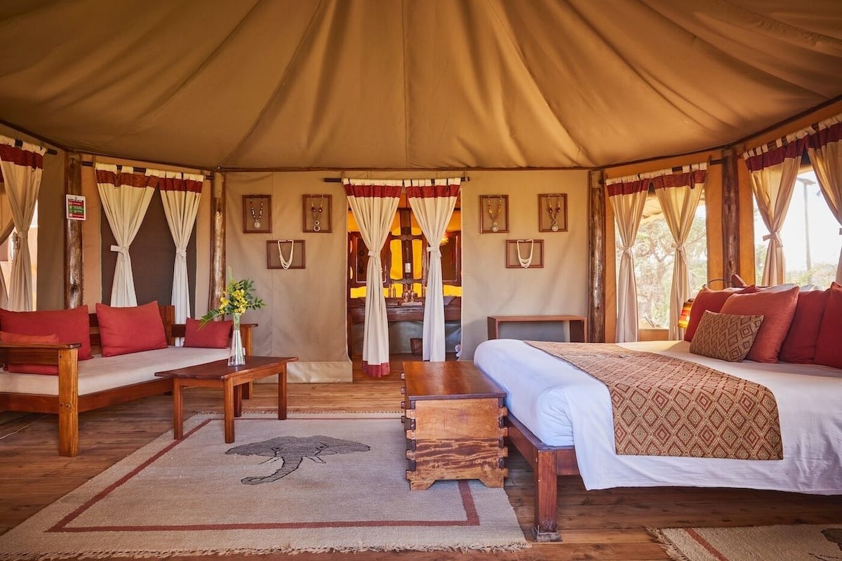 Deluxe Tent | Premium bedding, bed sheets