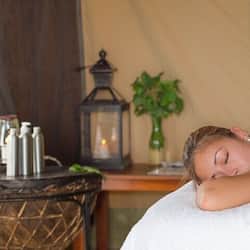 Trị liệu toàn thân, tẩy tế bào chết, chăm sóc móng tay/chân
