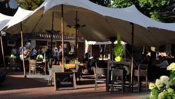 Breakfast, lunch, dinner served; local cuisine