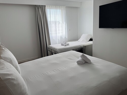 BRIT HOTEL CONFORT ROISSY SAINT-WITZ