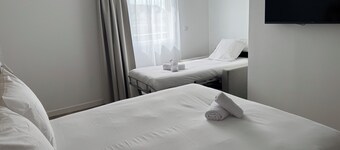 BRIT HOTEL CONFORT ROISSY SAINT-WITZ