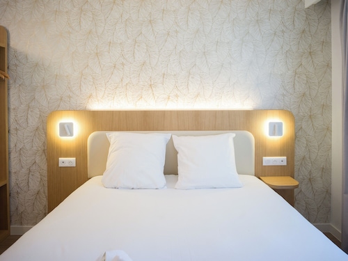 BRIT HOTEL CONFORT ROISSY SAINT-WITZ